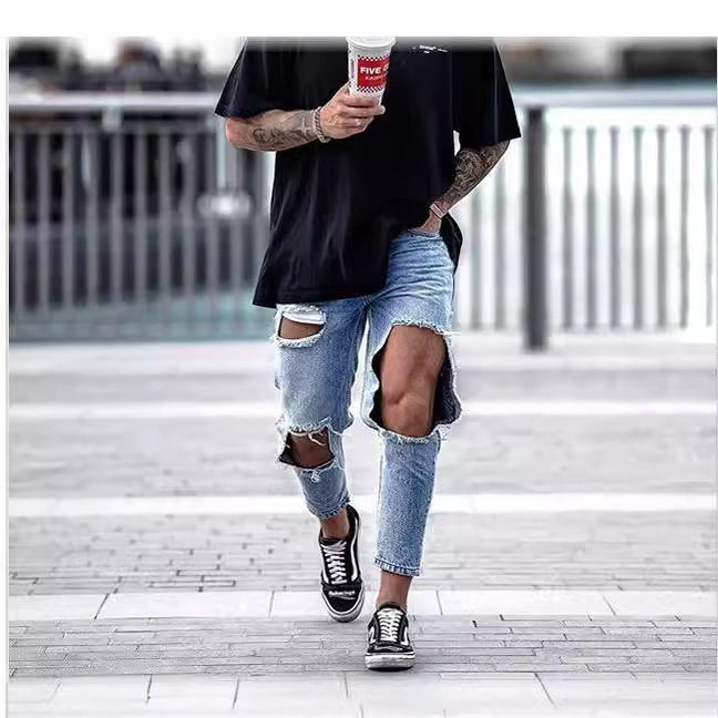 Ανδρικά τζιν με φθορές, ίσια γραμμή, φερμουάρ, μεσαία μέση, ραφές αντίθεσης