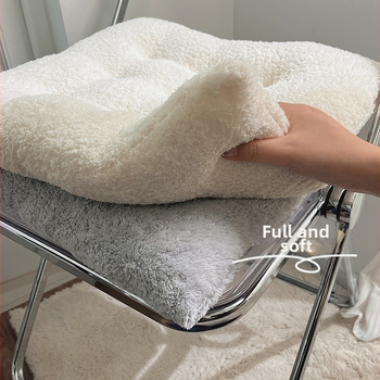 Плюшена седалкова възглавничка - прост модерен минималистичен дизайн, материал плюш, пълнител полиестерно влакно