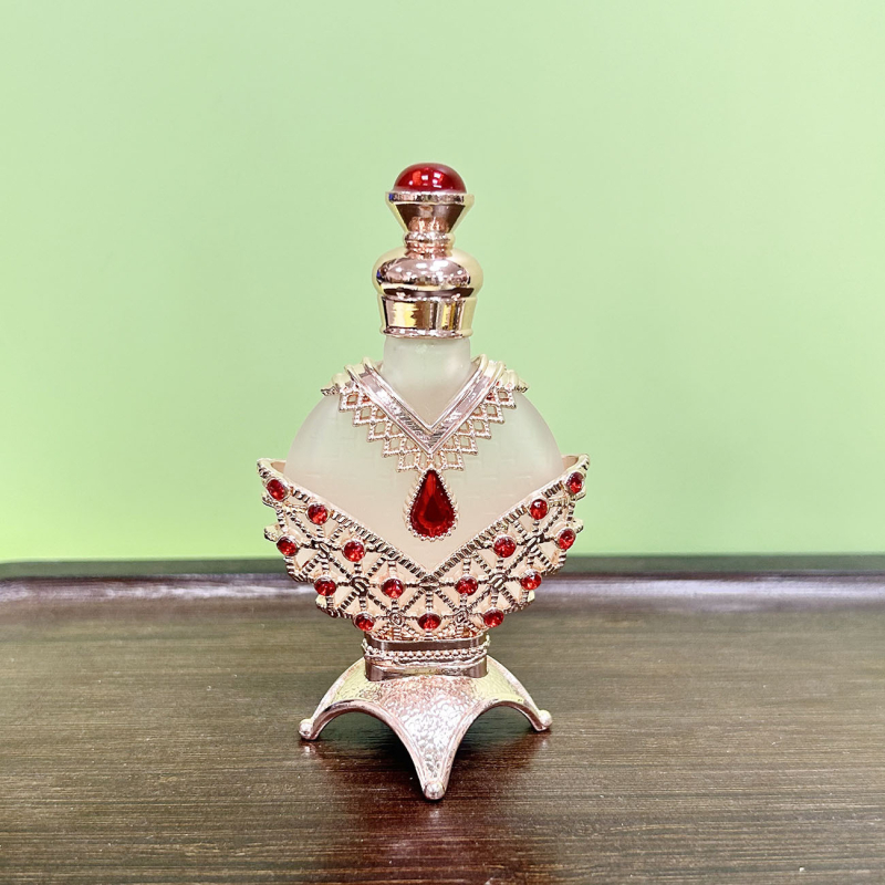 Парфюмна бутилка от стъкло и метал, изработена чрез духано формоване, без марка, без лицензиран частен етикет