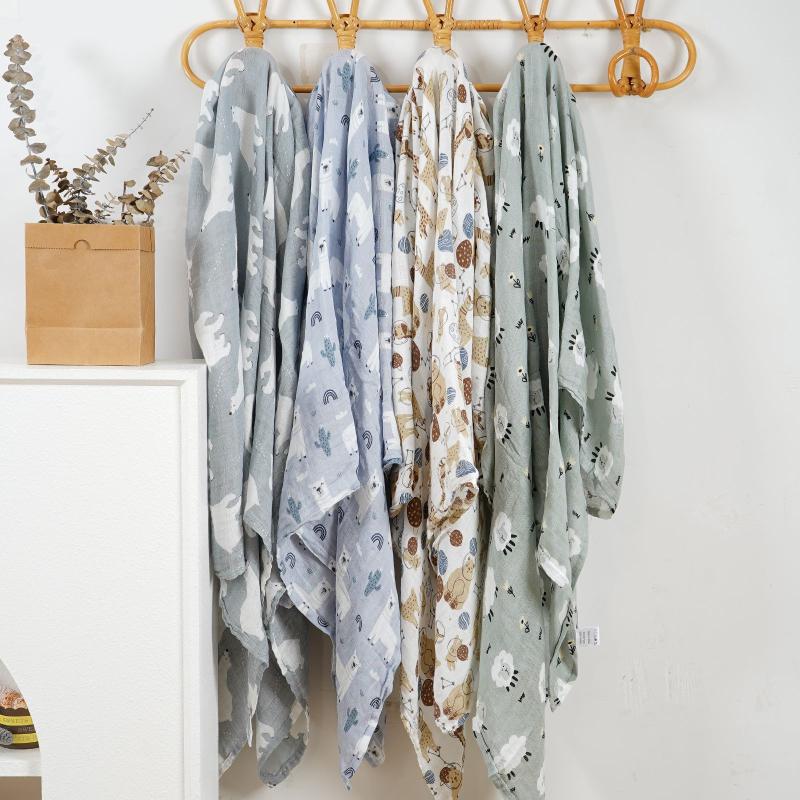 Бебешки 4‑частов комплект за баня, бамбуково‑памучна марля, двуслойна, за новородени (0–12 месеца), мотиви животни/карикатури/цветя, подходящ за лято, пролет и есен