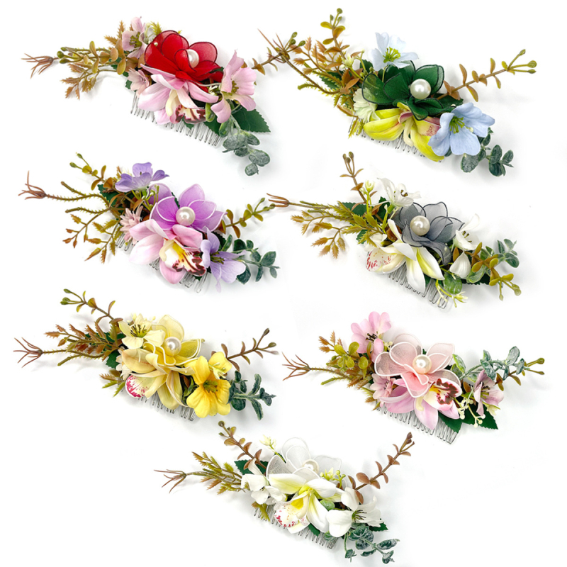 Auduma ziedu matu ķemme, roku darbs, oriģināls dizains, kāzu aksesuārs (materiāls: audums; stils: zieds; apstrāde: roku darbs; kategorija: galvas rotas)