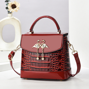 Geantă crossbody din PU, cu model crocodil, închidere cu capac, buzunar interior cu fermoar, Unisex