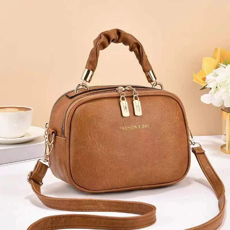 PU crossbody torba, gradski stil, veliki kapacitet, vodoravni kvadratni oblik, zatvarač, unutarnji džep za mobitel, unutarnji pretinci