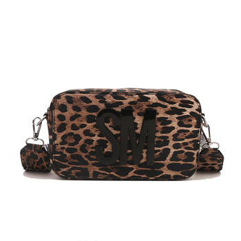 Ženska PU crossbody torbica, vodoravni kvadratni oblik, zatvaranje na zip, poliester podstava, džep za mobitel