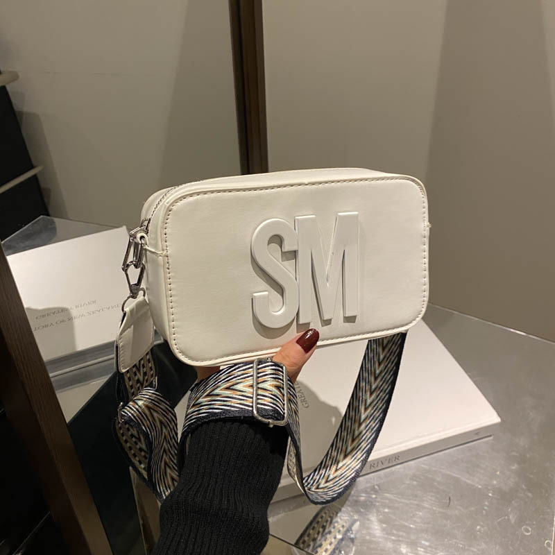 Ženska PU crossbody torbica, vodoravni kvadratni oblik, zatvaranje na zip, poliester podstava, džep za mobitel