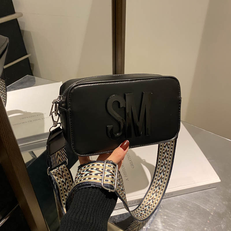 Ženska PU crossbody torbica, vodoravni kvadratni oblik, zatvaranje na zip, poliester podstava, džep za mobitel