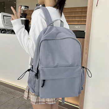 Unisex mugursoma, ultralieka, 20–35 L tilpums, poliestera materiāls, piemērota 15 collu klēpjdatoram, ergonomisks muguras panelis