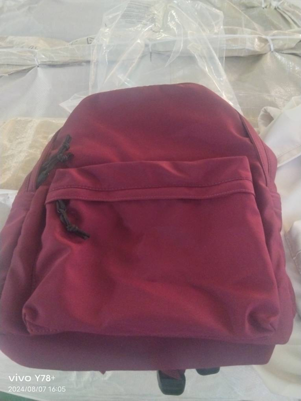 Unisex mugursoma, ultralieka, 20–35 L tilpums, poliestera materiāls, piemērota 15 collu klēpjdatoram, ergonomisks muguras panelis