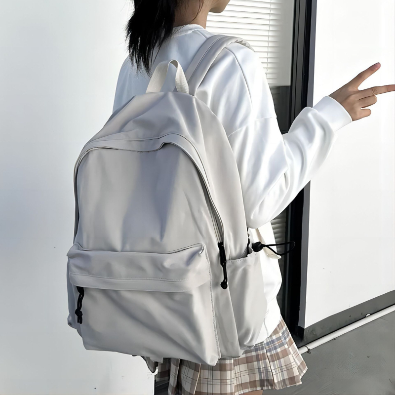 Unisex mugursoma, ultralieka, 20–35 L tilpums, poliestera materiāls, piemērota 15 collu klēpjdatoram, ergonomisks muguras panelis