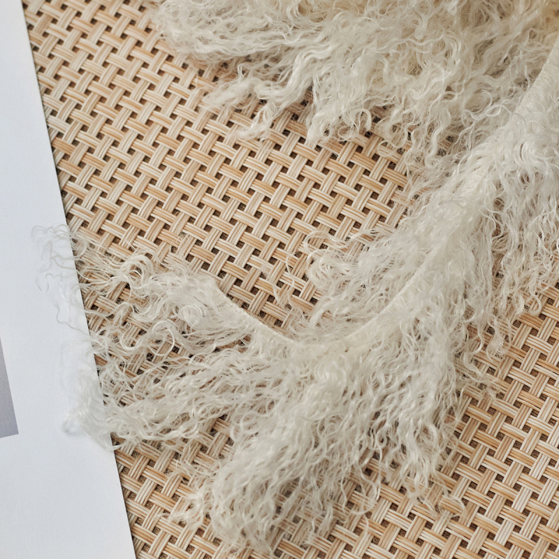 Прежда от козешка вълна за плетене на кука, 50 г, Velvet xiansen