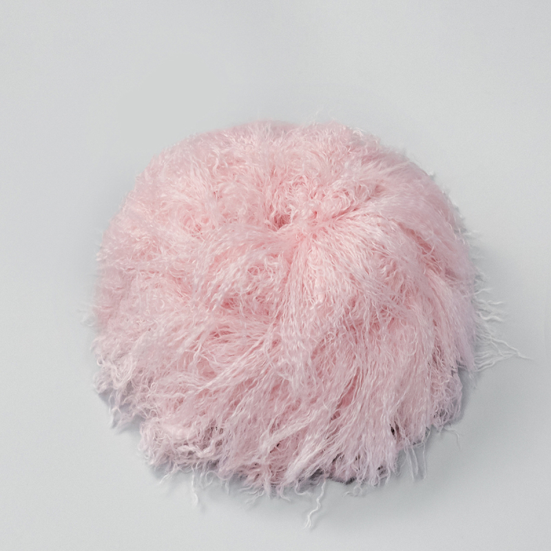 Прежда от козешка вълна за плетене на кука, 50 г, Velvet xiansen