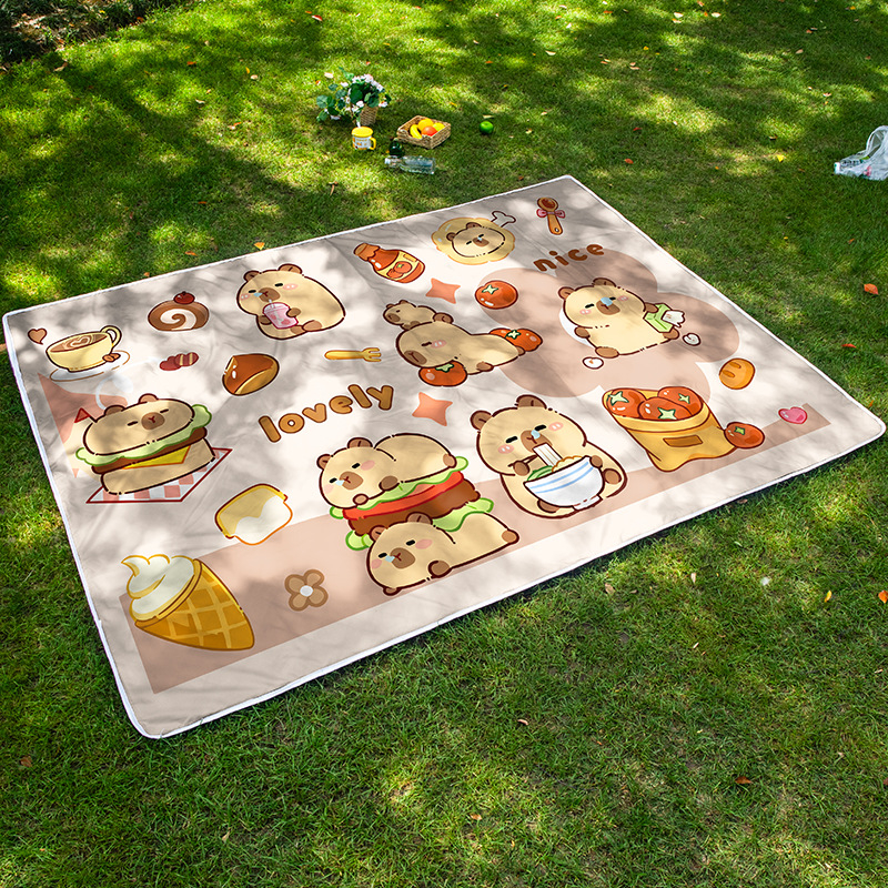 Пикник подложка с карикатурна капибара — преносима за къмпинг и открито; водоустойчива подплата от алуминиево фолио; Oxford плат; стил: карикатура; пускане: пролет 2022