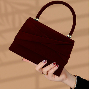 Дамска чанта за вечер и банкет, универсална за ежедневни комбинации, плюш материал, хоризонтална квадратна форма, магнитно закопчаване, подплата полиестер, стил бизнес-комутинг
