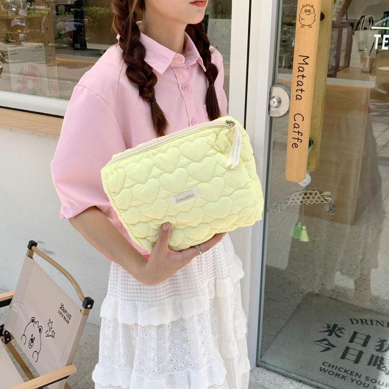 Kozmetička torbica, prešivana, stil clutch, horizontalni kvadratni oblik, zatvarač, poplina podstava