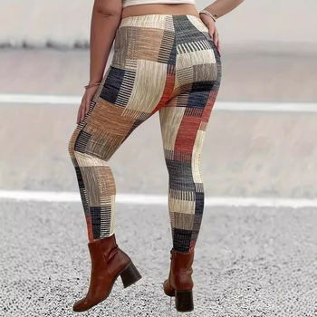 Йога панталони с райета — полиестер; основна материя 70–80%; средно висока талия; тесен силует; дълги панталони.