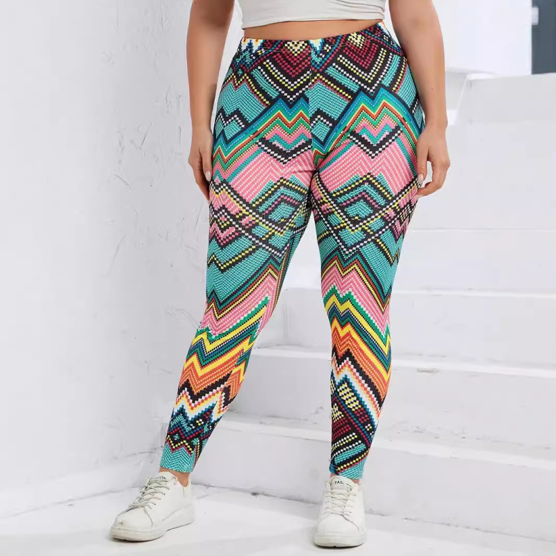 Йога панталони с райета — полиестер; основна материя 70–80%; средно висока талия; тесен силует; дълги панталони.