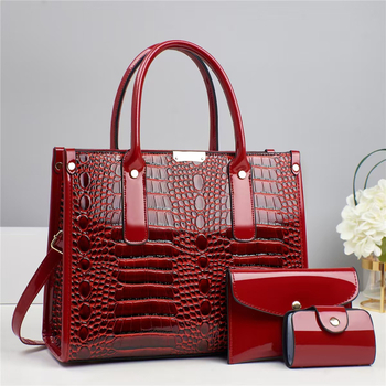 PU bőrhatású váll- és tote-táska, motor-stílus, cipzáras záródás, poliészter bélés, 3D külső dizájn, belső zipzáras zseb és ID zseb, egy vállpánt, téli 2024 kiadás