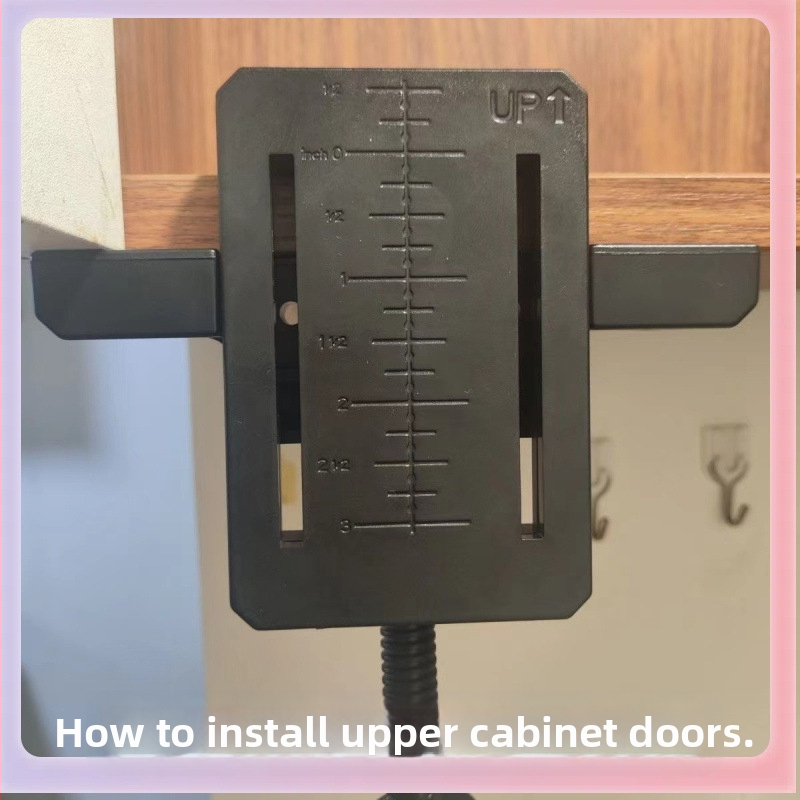 Мултифункционален инструмент за монтаж на врати на шкафове – за базови, стенни и гардеробни шкафове, с клипове за монтаж под вратата