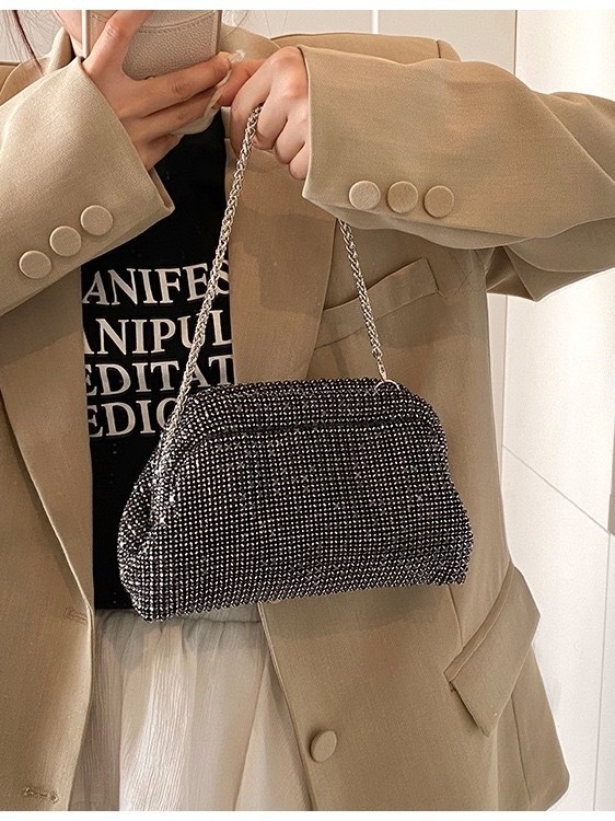 Clutch za žene s rhinestones, street fashion stil, oblik oblaka, magnetno zatvaranje, podstava od poliestera