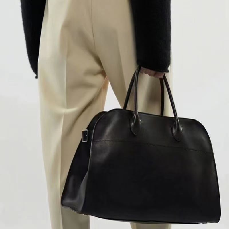 TheROW Tote чанта, Oxford плат, хоризонтална квадратна форма, магнитно закопчаване, вътрешна структура: джоб за мобилен телефон и джоб с цип, подплата полиестер