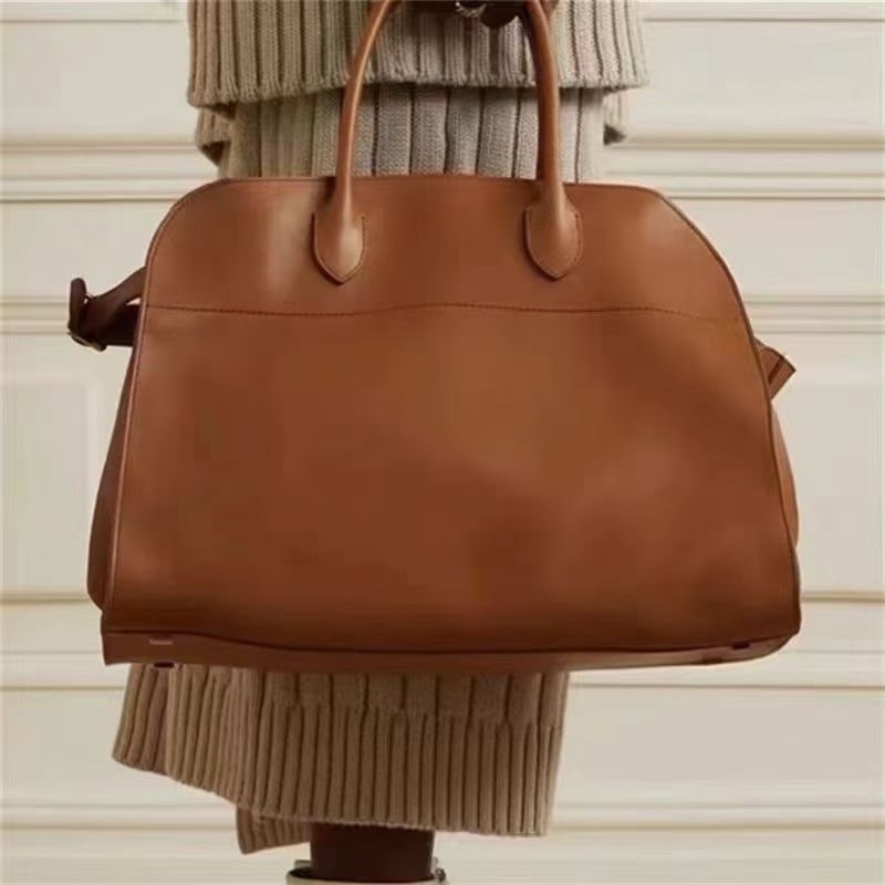 TheROW Tote чанта, Oxford плат, хоризонтална квадратна форма, магнитно закопчаване, вътрешна структура: джоб за мобилен телефон и джоб с цип, подплата полиестер