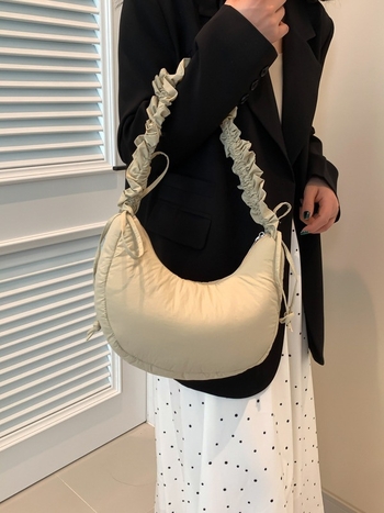 Geantă din nylon în formă de dumpling, stil Cloud Pack, închidere cu fermoar, bretea unică, marca Leibeiya