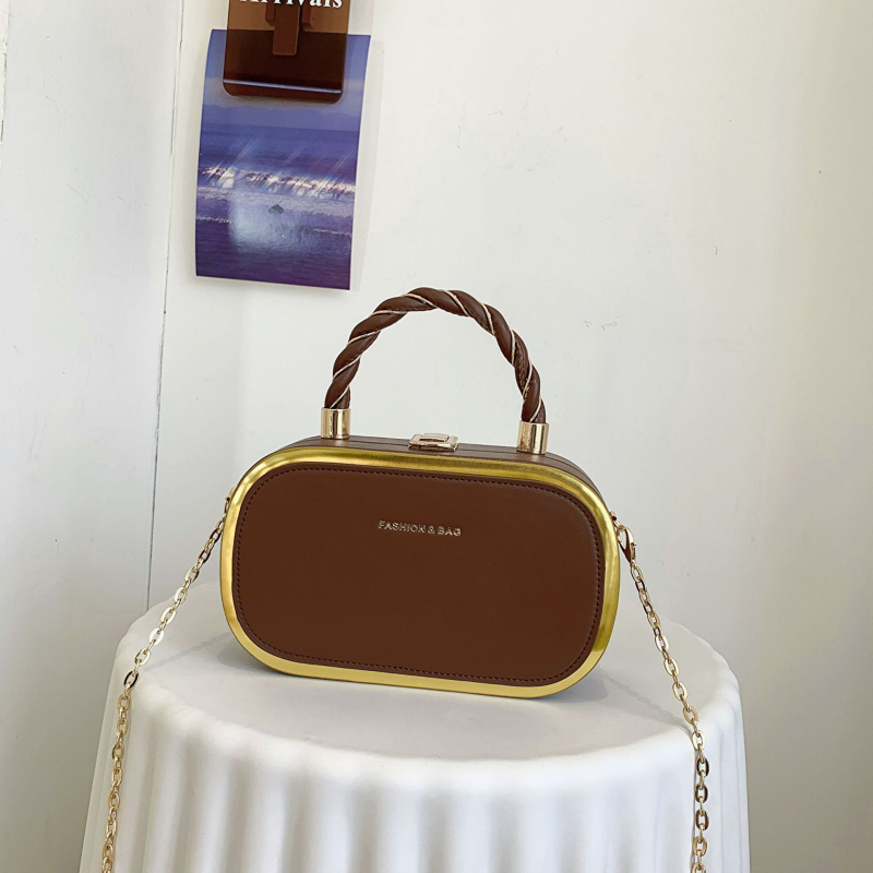 Женска чанта през кръст PU с заключваща катарама, хоризонтално правоъгълна форма, скрит джоб с цип, подплата полиестер