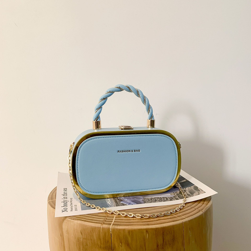 Женска чанта през кръст PU с заключваща катарама, хоризонтално правоъгълна форма, скрит джоб с цип, подплата полиестер