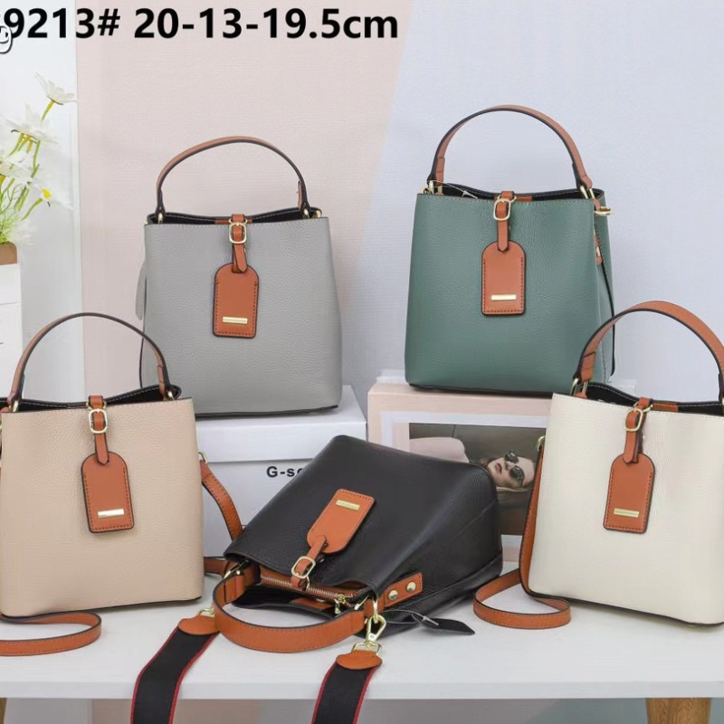 Leap Up Дамска кожена чанта тип bucket – Материал: естествена кожа; Отваряне: цип; Вътрешни джобове: джоб с цип, джоб за телефон; Подплата: полиестер-памук