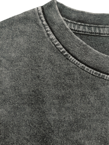 Kokvilnas T-krekls ar burta drukas, vintage nolietojuma efekts, apaļš kakls, īsās piedurknes, brīvs griezums