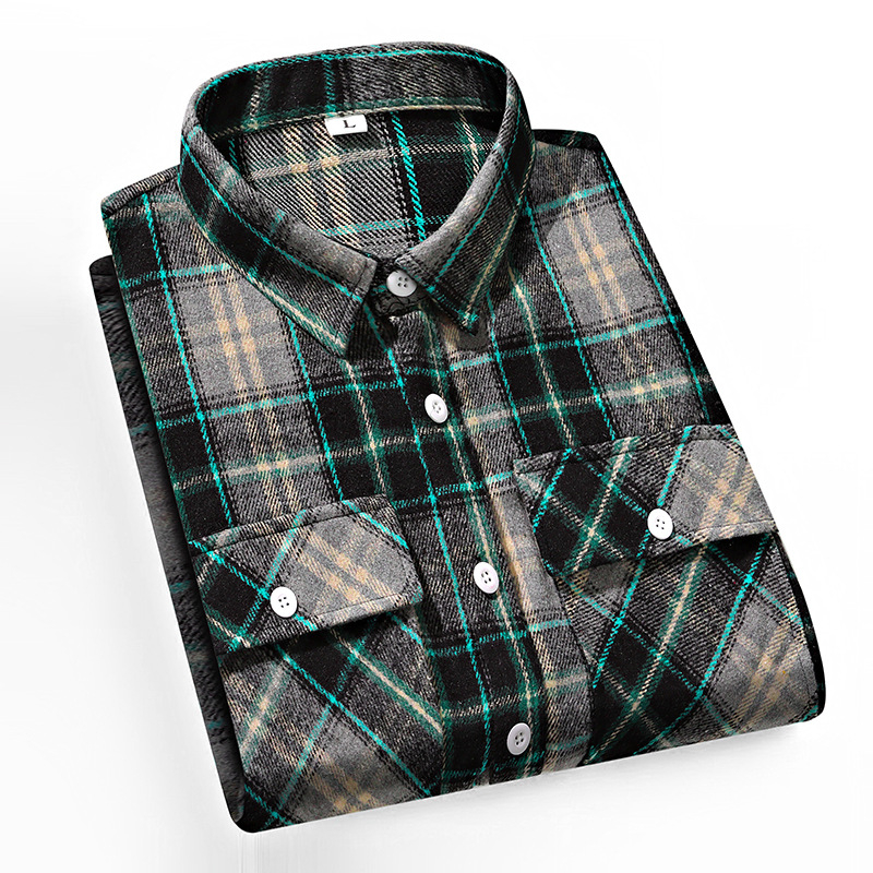 Риза с каре, лацкан яка, дълги ръкави, свободна кройка.