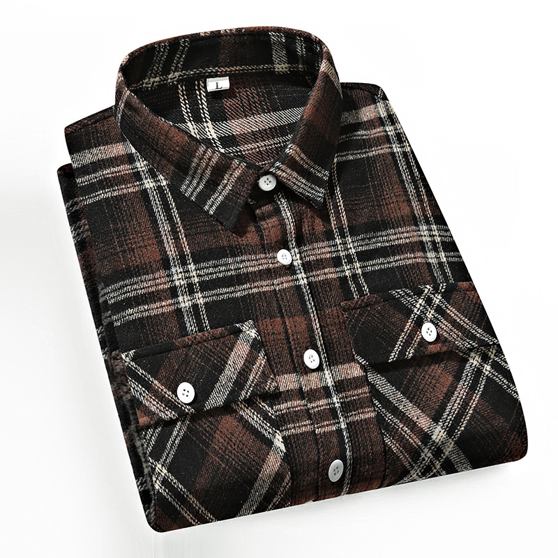 Риза с каре, лацкан яка, дълги ръкави, свободна кройка.