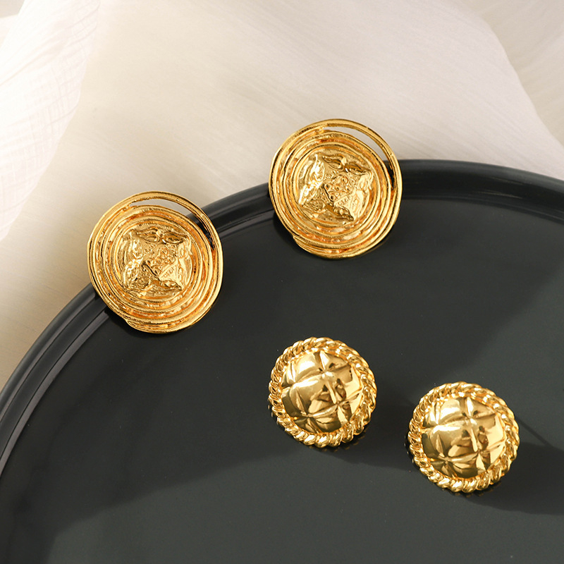 Обеци Readsilenter — сплав, електроплакиране, геометричен стил