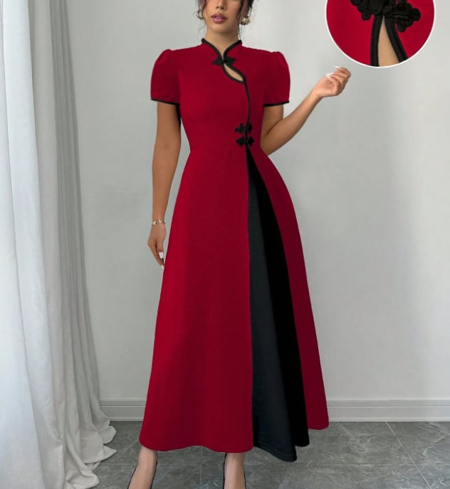 Haljina s blokovima boja, puff rukavi, stojeći ovratnik, prednja s tri gumba, duga A-linija silueta