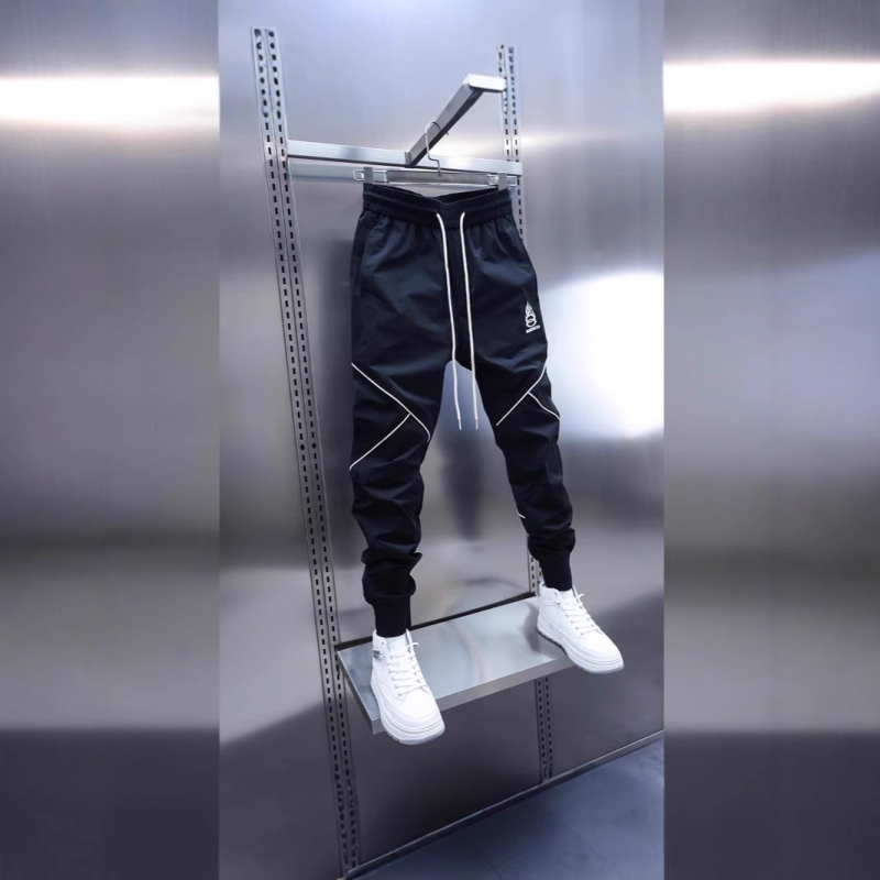 Pantaloni casual de bărbați cu broderie și design patchwork, buzunare, talie medie, lungime 9/10, poliester cu microelasticitate