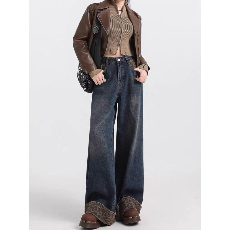 Leoparda printa džinsi ar patchwork šuvēm, platā piegriezuma siluets, augsta viduklis, kokvilna 50-70%