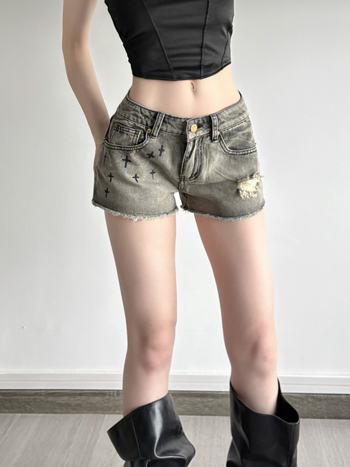 Дънкови къси панталони с кристални камъни и принт с кръст, ниска талия, лека еластичност, средно изпиране, 70–80% памук / под 30% вискоза