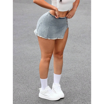 Fustă denim cu tiv franjat și nasturi simpli în față; căptușită cu amestec sintetic, potrivită pentru patru sezoane