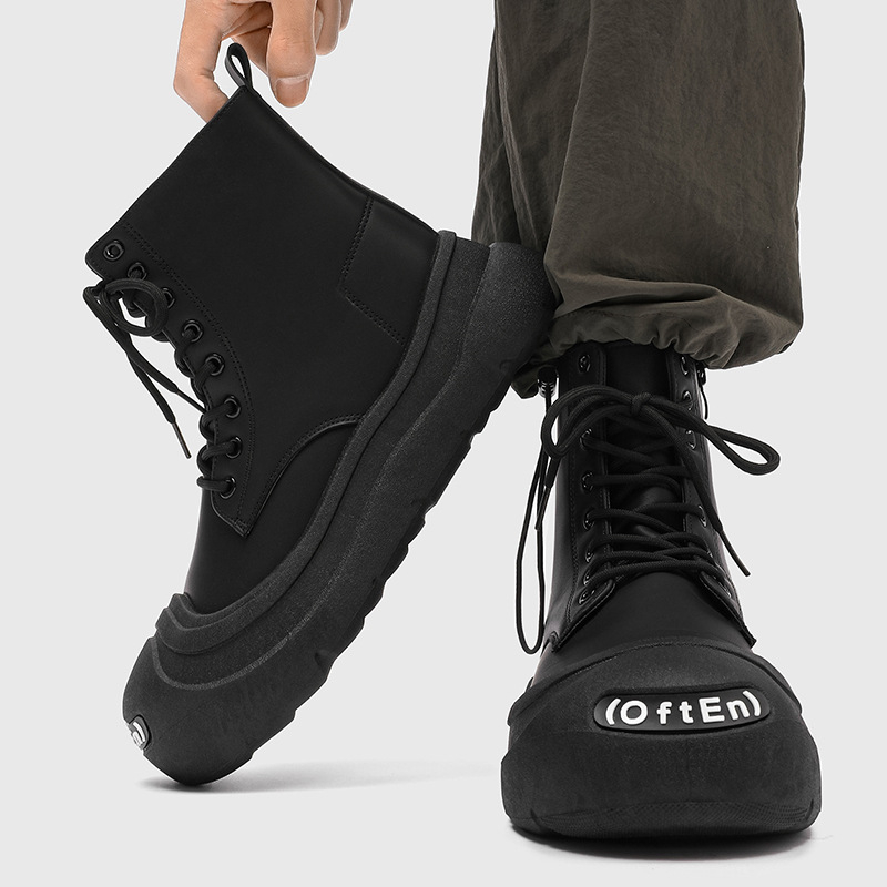 Vyriniai Chelsea batai, PU viršus, gumos padas, apvali nosis, žemas kulnas (1–3 cm), reljefinė apdaila