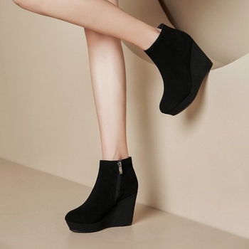 Γυναικείες μπότες Martin από σουέντ, με στρογγυλή μύτη, πολύ ψηλό τακούνι, χαμηλός άξονας, ευρωπαϊκο-αμερικανικό στυλ