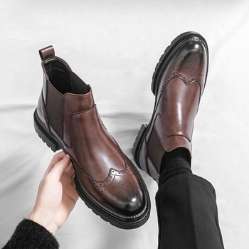 Vyriniai Martin batai iš mikropluošto odos, brog detalės, vidutinio ilgio šlaunies dalis, gumos padas