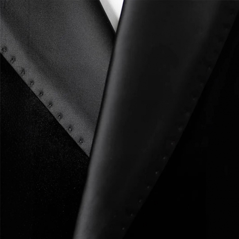 Vyriškas kasdieninis kostiumas: dvigubos sagos, siauras kirpimo linijos, Korėjietiško stiliaus, vienalytiškai audiniai su poliesterio pamušalu, centrinis nugaros įpjovas, pavasaris 2025