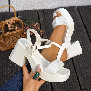 Πέδιλα με μία λουρίδα, Δέρμα υψηλής ποιότητας, Κλινοειδές τακούνι, Χαμηλό ύψος τακουνιού κάτω από 3 εκ, Χωρίς δάχτυλο