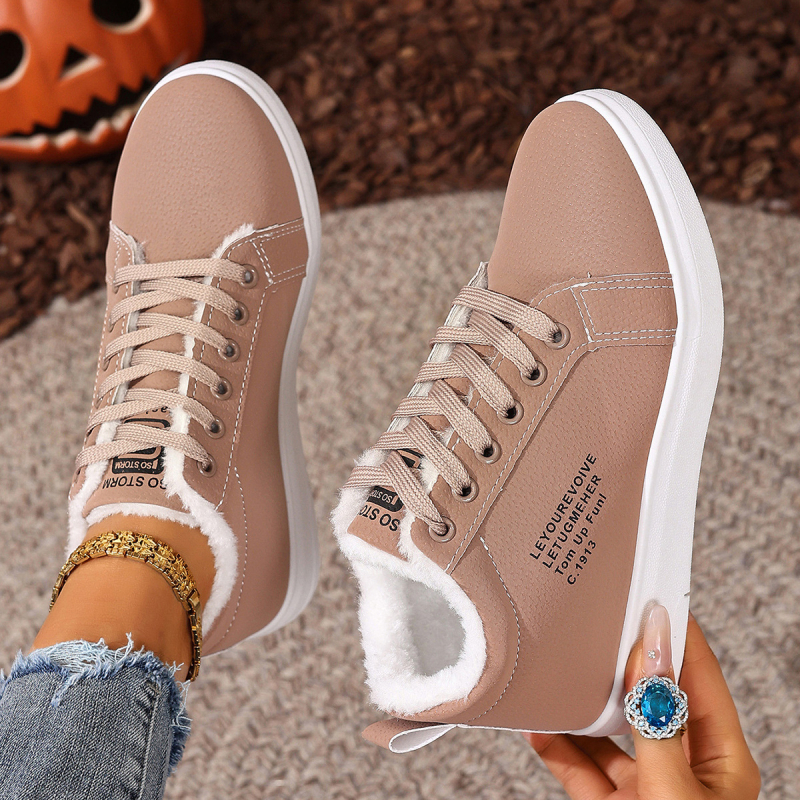 Sieviešu ikdienas kurpes ar siltu fleece odere – zems profils, priekšējais šņorējums, PU augšdaļa, gumijas zole