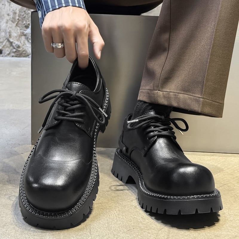 Derbio batai vyrams - apvalus nosis, slydimui atsparus padas, viršus iš mikropluošto, gumos padas, cementuota konstrukcija