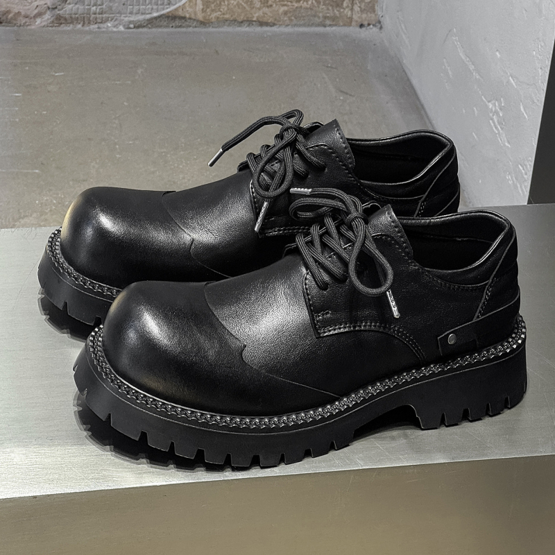 Derbio batai vyrams - apvalus nosis, slydimui atsparus padas, viršus iš mikropluošto, gumos padas, cementuota konstrukcija