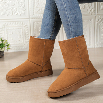 Χιονοπέδιλα με σουέντ επάνω μέρος, επένδυση από τεχνητό κοντό βελούδινο γούνινο ύφασμα, ύψος γολών μέχρι τον αστράγαλο, στρογγυλή μύτη