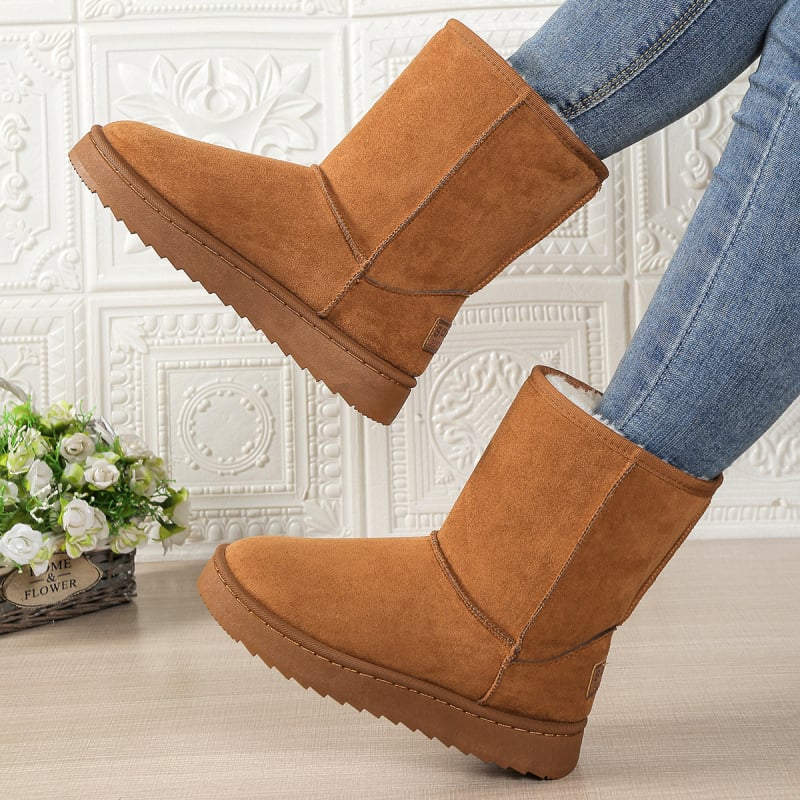 Χιονοπέδιλα με σουέντ επάνω μέρος, επένδυση από τεχνητό κοντό βελούδινο γούνινο ύφασμα, ύψος γολών μέχρι τον αστράγαλο, στρογγυλή μύτη