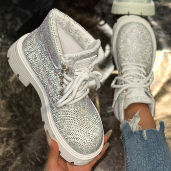 Női Martin csizmák kötős, kerek orrú, chunky sarok 3–5 cm, PU felsőrész, gumi talp