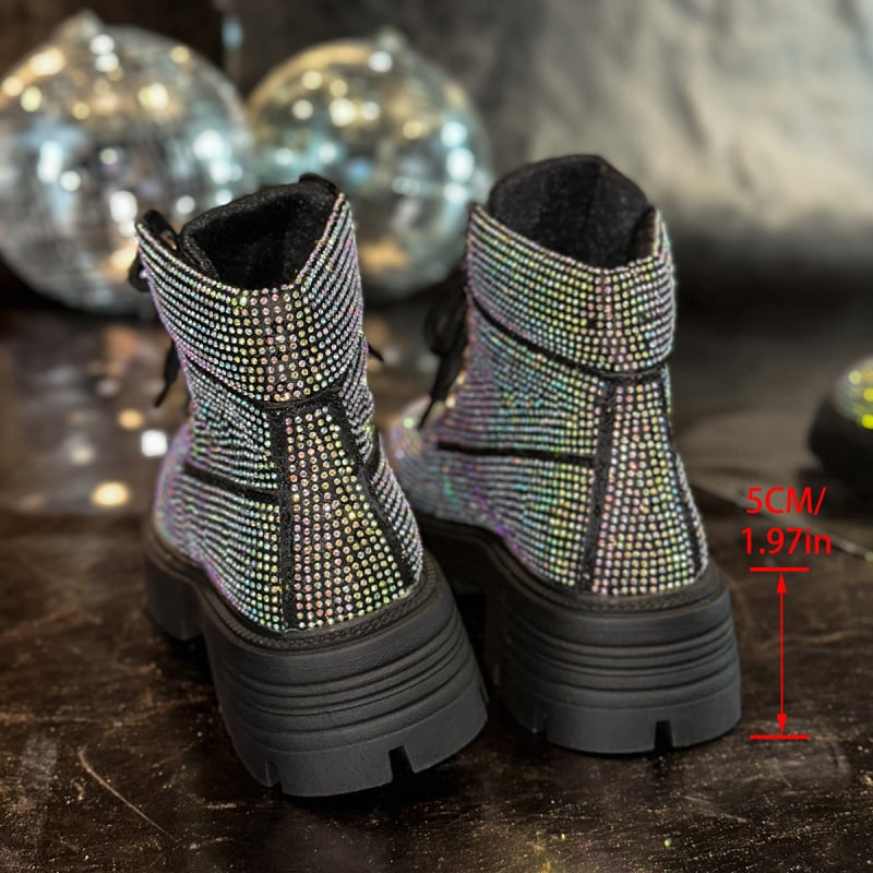 Női Martin csizmák kötős, kerek orrú, chunky sarok 3–5 cm, PU felsőrész, gumi talp